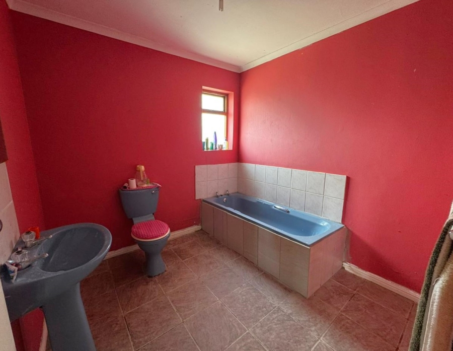 4 Bedroom Property for Sale in Croydon Western Cape